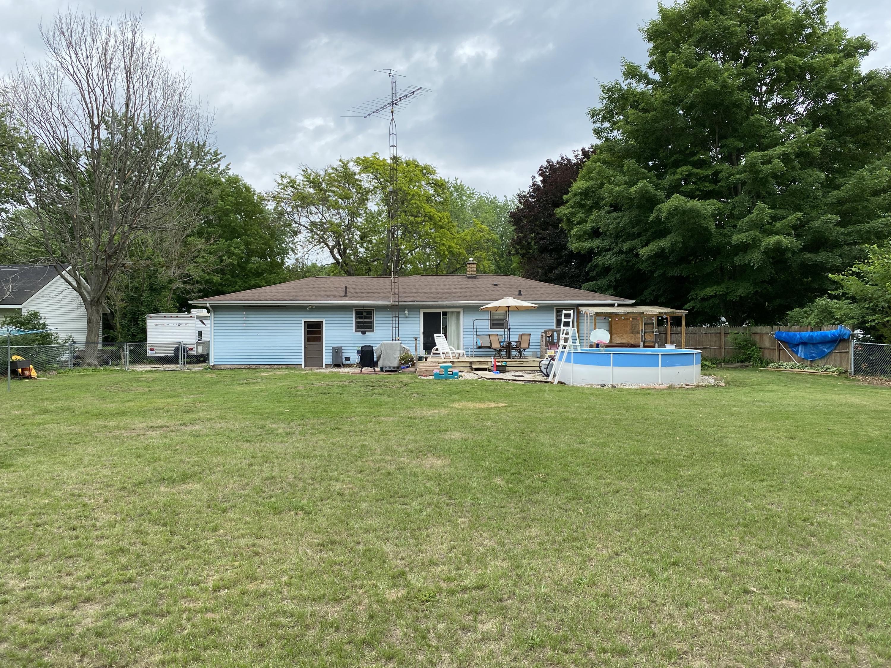 2854 Eaman Road Benton Harbor, MI 49022 - Photo 10 of 27 IMG_4106
