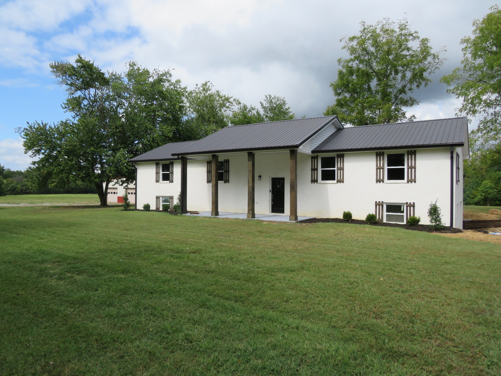 315 Bob Perry Road Bethpage, TN 37022 - Photo 3 of 30 Gallery Image 3