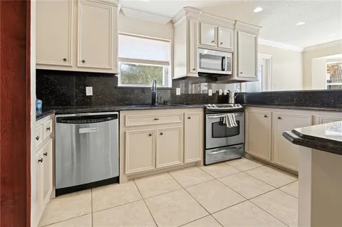 $530,000 | 105 Chateau Latour Drive, Kenner, LA 70065