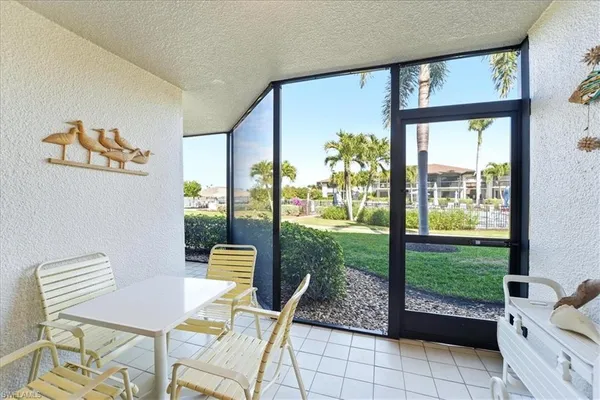 $539,900 | 507 Seaview Court, Unit Q1, Marco Island, FL 34145