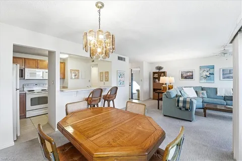 $539,900 | 507 Seaview Court, Unit Q1, Marco Island, FL 34145