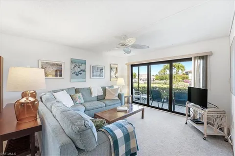 $539,900 | 507 Seaview Court, Unit Q1, Marco Island, FL 34145