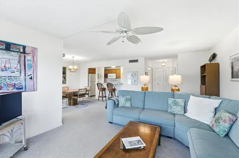 $539,900 | 507 Seaview Court, Unit Q1, Marco Island, FL 34145