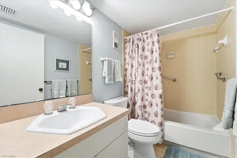 $539,900 | 507 Seaview Court, Unit Q1, Marco Island, FL 34145