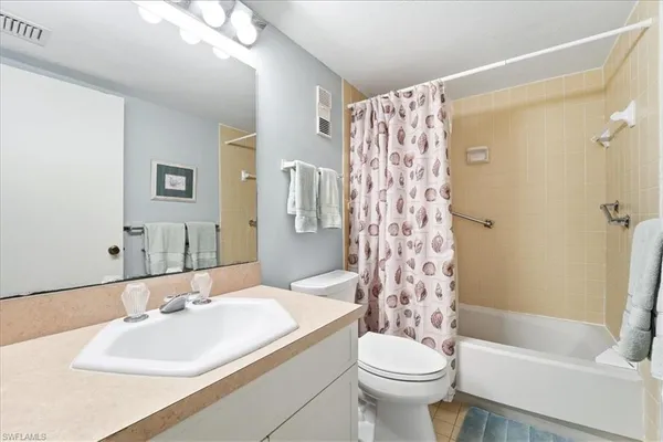 $539,900 | 507 Seaview Court, Unit Q1, Marco Island, FL 34145