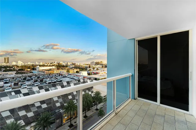 $7,595 | 1800 Sunset Harbour Drive, Unit 1007, Miami Beach, FL 33139