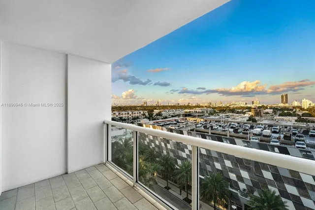 $7,595 | 1800 Sunset Harbour Drive, Unit 1007, Miami Beach, FL 33139