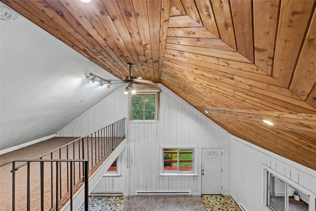 3331 Aspen Road Kunkletown, PA 18058 - Photo 40 of 50 Spacious loft overlooking the Living Room below.