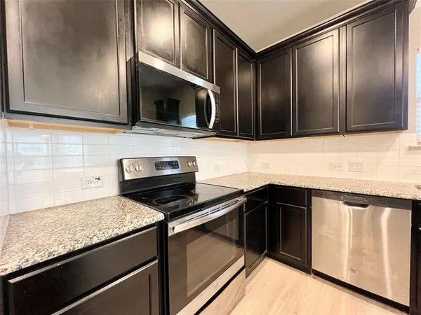 $1,900 | 5000-5002 Villas Drive, Sanger, TX 76266