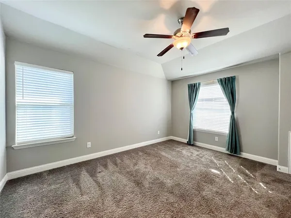 $1,900 | 5000-5002 Villas Drive, Sanger, TX 76266