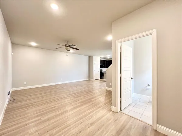 $1,900 | 5000-5002 Villas Drive, Sanger, TX 76266