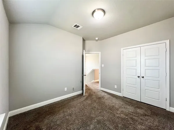 $1,900 | 5000-5002 Villas Drive, Sanger, TX 76266