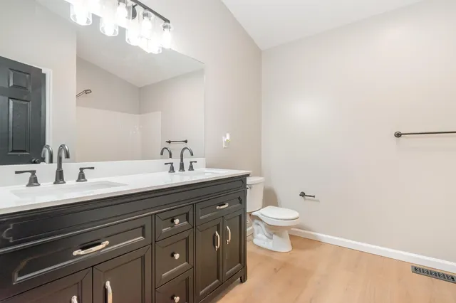 $365,000 | 7 David Drive, Aurora, IN 47001