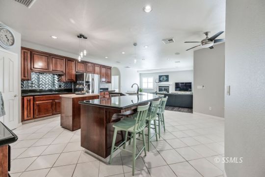 2321 South Del Rosa Drive Ridgecrest, CA 93555 - Photo 4 of 45 Gallery Image 4