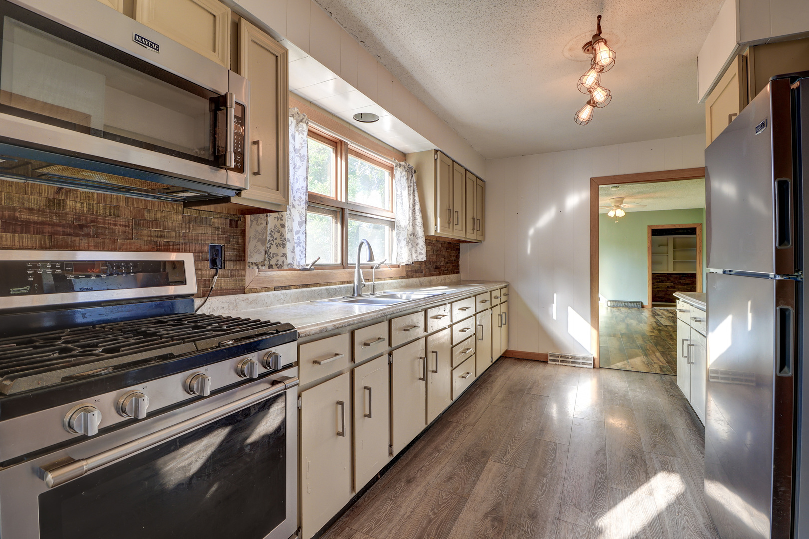 13912 Lincoln Road Morrison, IL 61270 - Photo 9 of 25