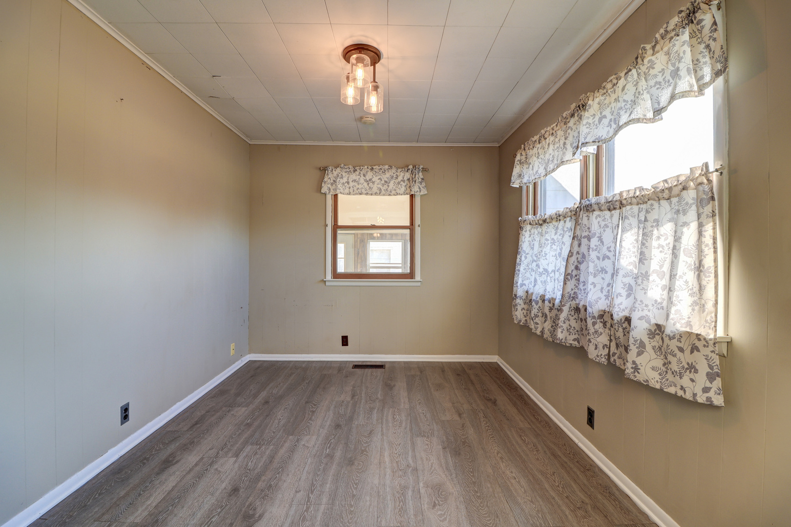 13912 Lincoln Road Morrison, IL 61270 - Photo 10 of 25