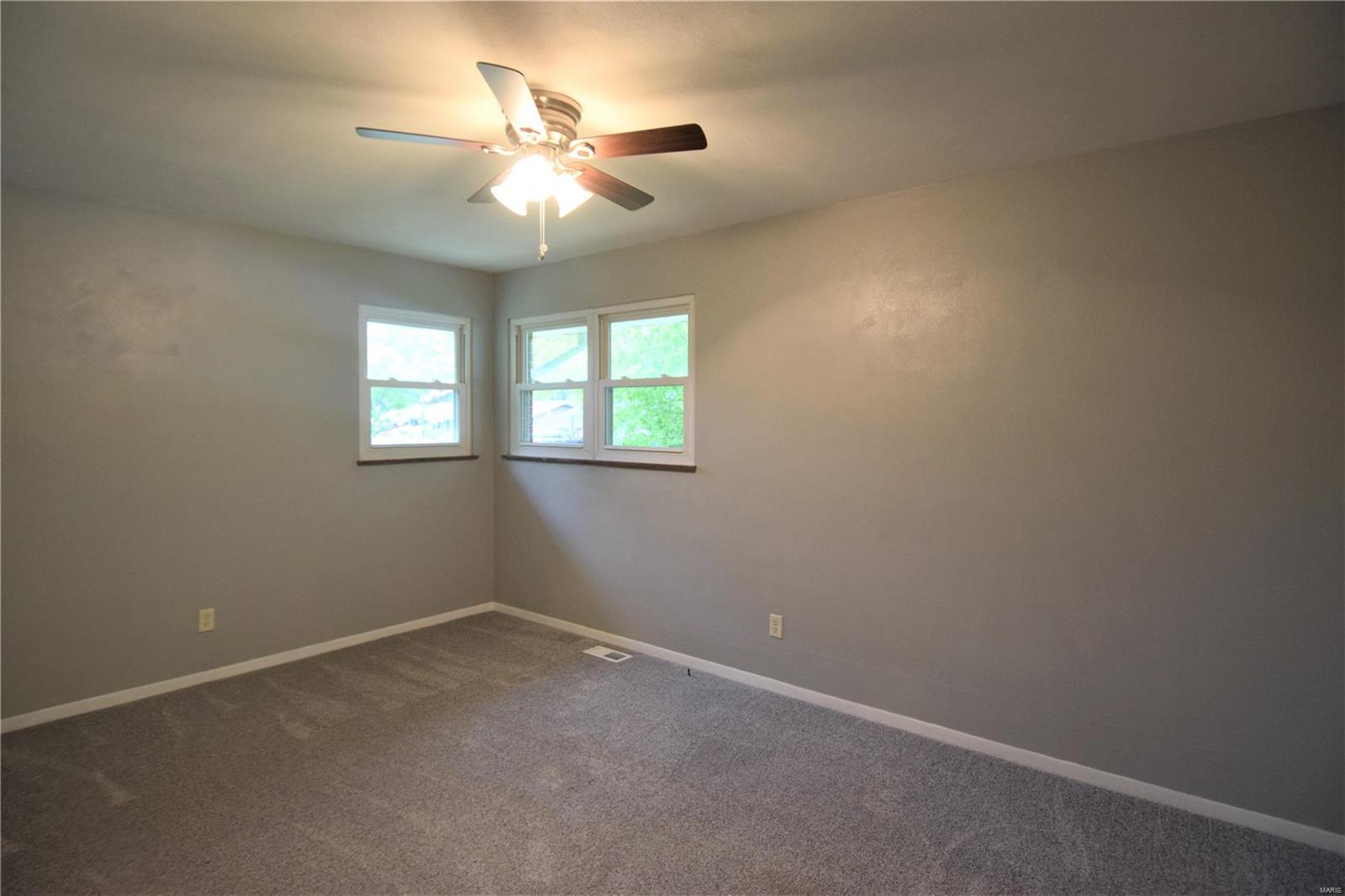 813 Pardee Road Godfrey, IL 62035 - Photo 27 of 29 Gallery Image 27