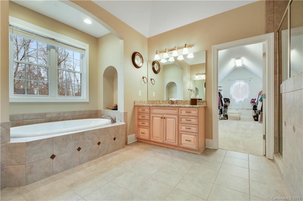 232 Evening Shadow Road Lake Wylie, SC 29710 - Photo 14 of 21 Gallery Image 14