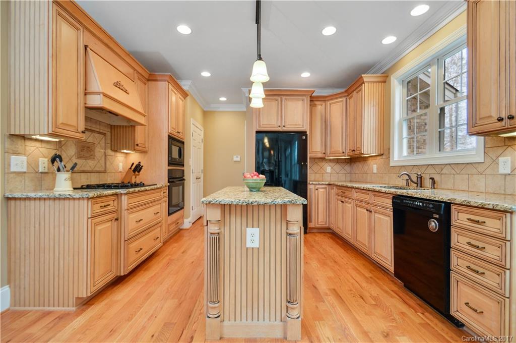 232 Evening Shadow Road Lake Wylie, SC 29710 - Photo 7 of 21 Gallery Image 7
