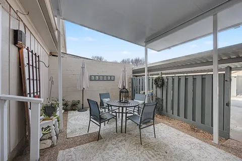 $425,000 | 215 Plantation Court, Nashville, TN 37221