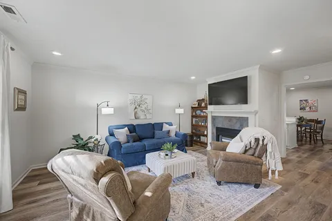 $425,000 | 215 Plantation Court, Nashville, TN 37221