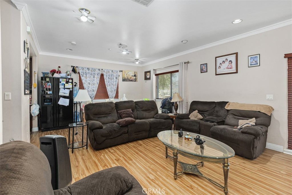 10104 Gould Street Riverside, CA 92503 - Photo 13 of 31