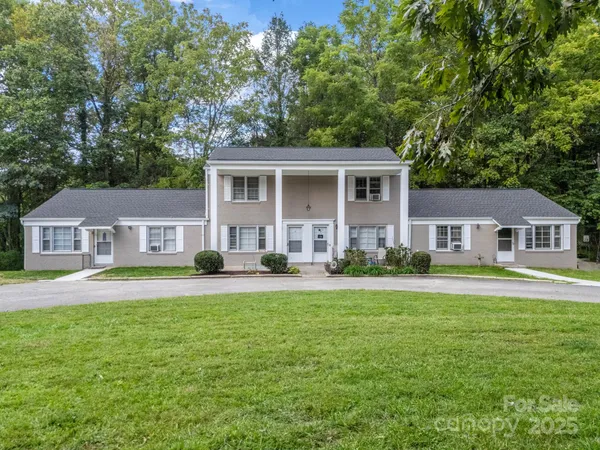 $1,420,000 | 2715 Greenville Highway, Flat Rock, NC 28731