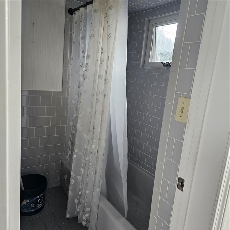 402 Fairview Avenue Coventry, RI 02816 - Photo 11 of 22