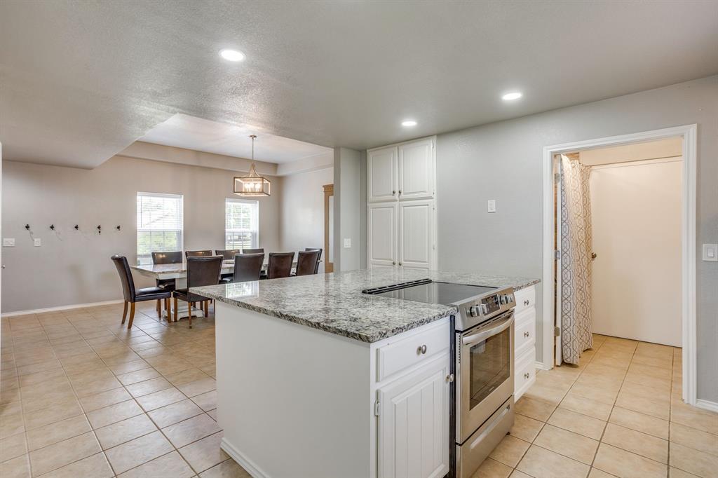 807 Caddo Road Joshua, TX 76058 - Photo 9 of 40