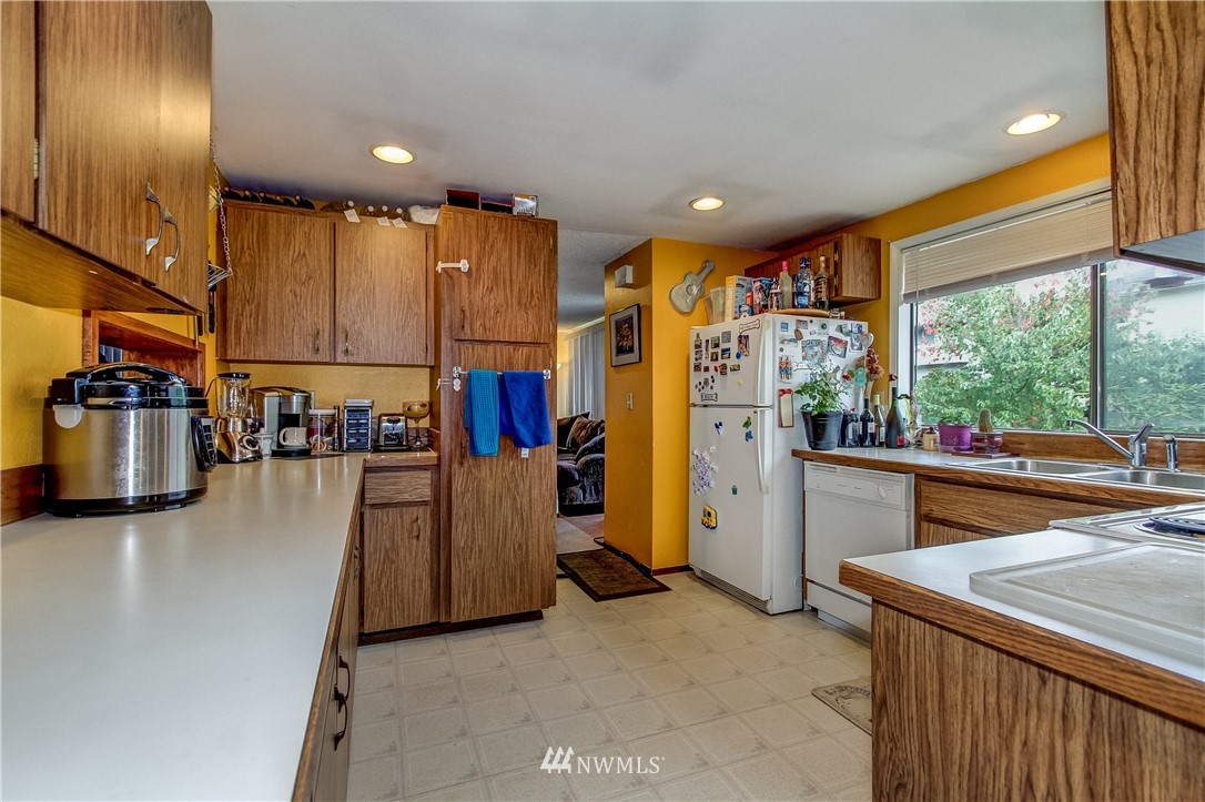 23832 Carter Road Bothell, WA 98021 - Photo 7 of 25