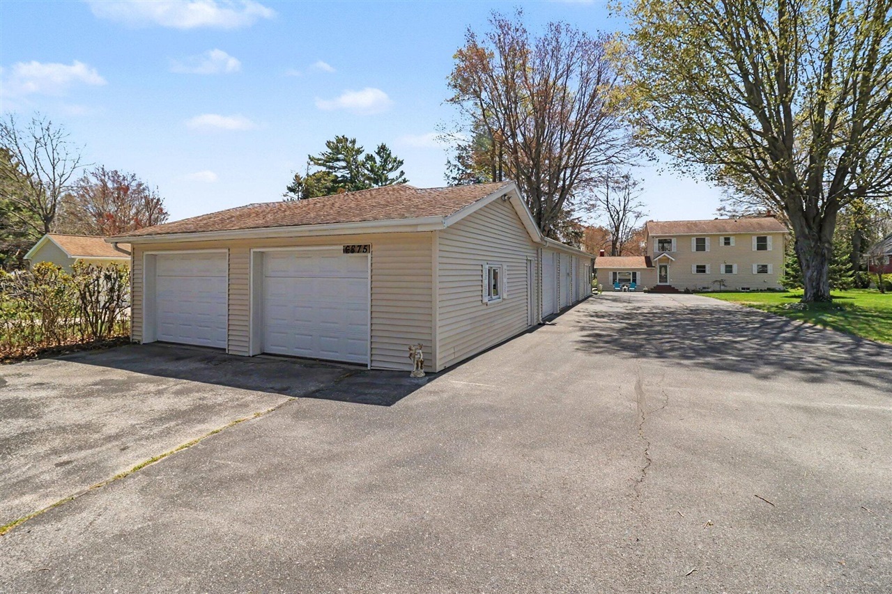6875 West Illinois Road Ludington, MI 49431 - Photo 32 of 38
