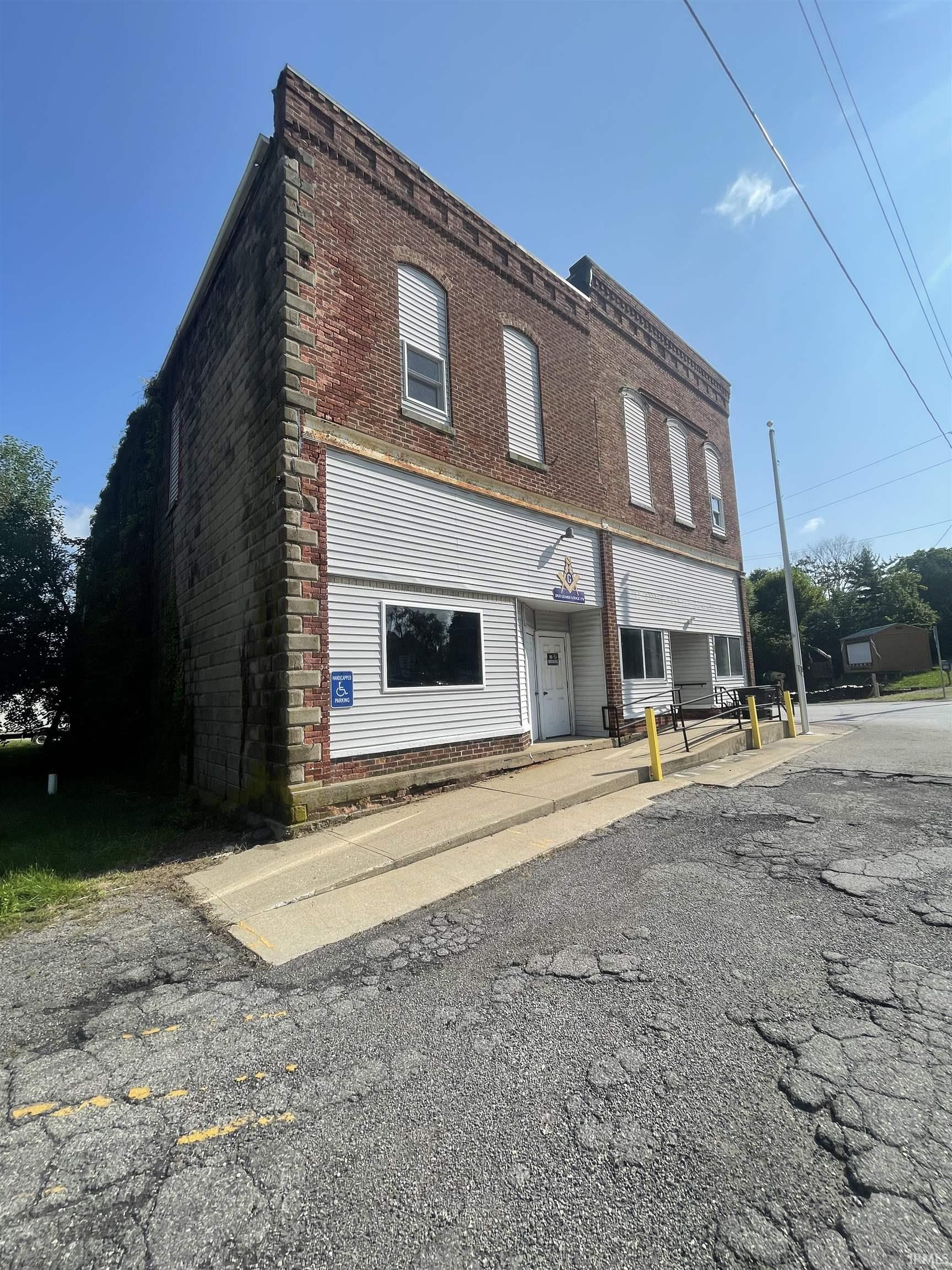 103 West Main Street Larwill, IN 46764 - Photo 3 of 12