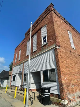 $19,900 | 103 West Main Street, Larwill, IN 46764