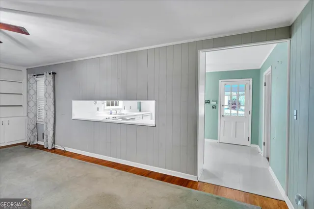 a view of a room with an empty space