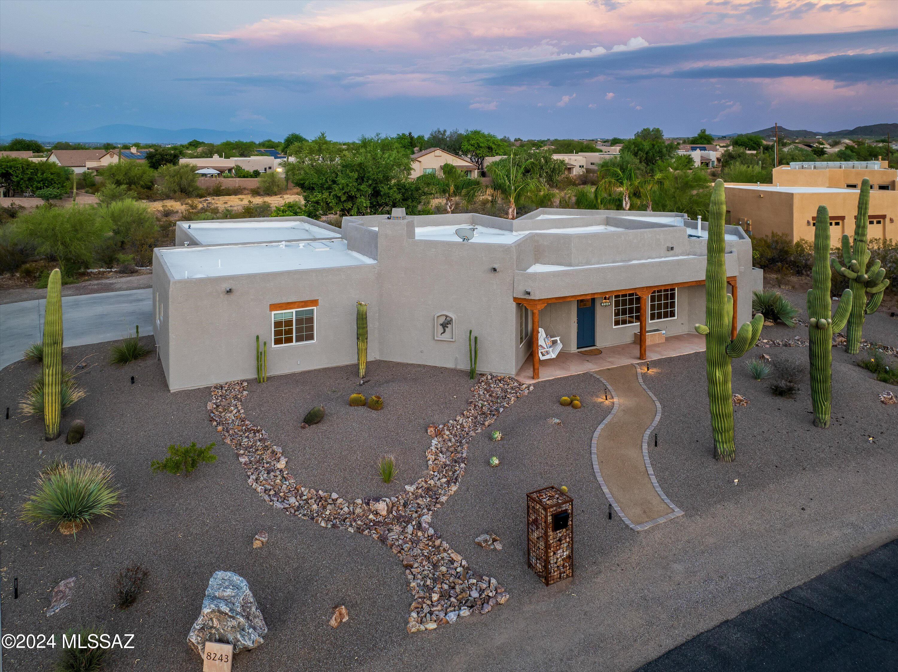 8243 Sunset Ranch Loop Tucson, AZ 85743 - Photo 8 of 50 Gallery Image 8