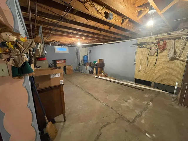 $1,800 | 744 Campbell Road, Rutland, VT 05701