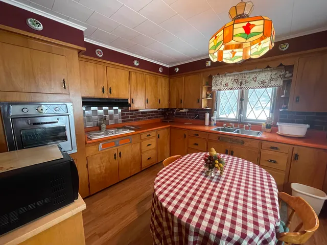 $1,800 | 744 Campbell Road, Rutland, VT 05701