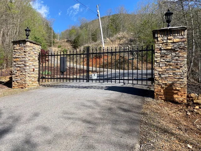 a view of terrace with city view