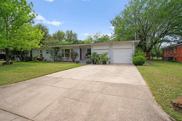 $239,000 | 1106 Warden Street, Benbrook, TX 76126