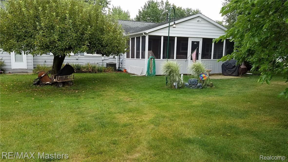 13285 Rosedale Boulevard Carleton, MI 48117 - Photo 43 of 60 20170804_101324.jpg