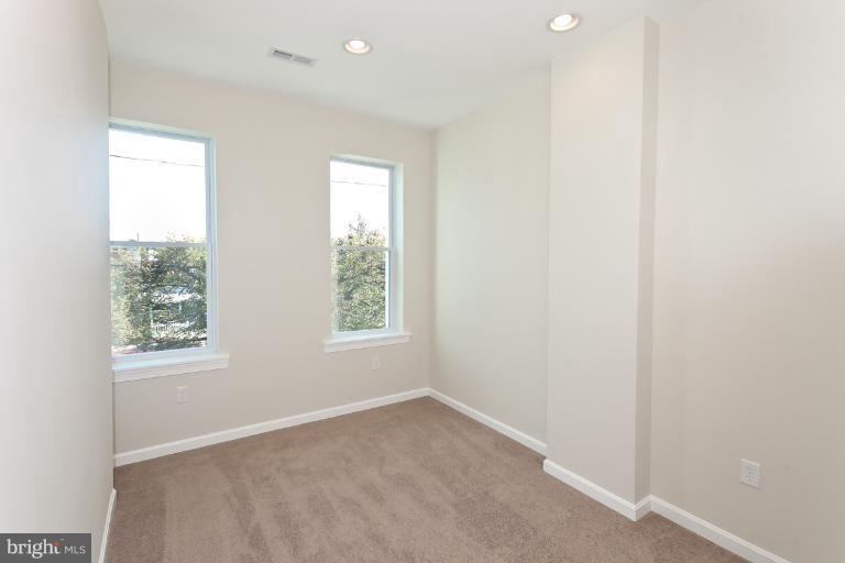 3714 Roland Avenue Baltimore, MD 21211 - Photo 14 of 23 Bedroom