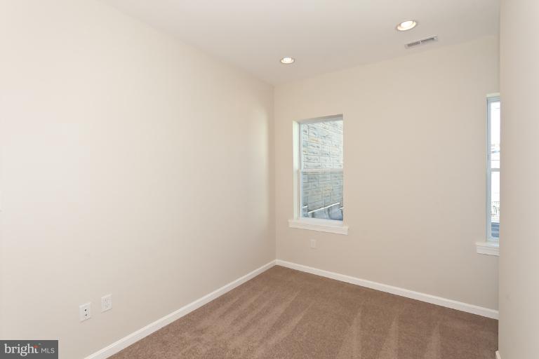 3714 Roland Avenue Baltimore, MD 21211 - Photo 21 of 23 Bedroom