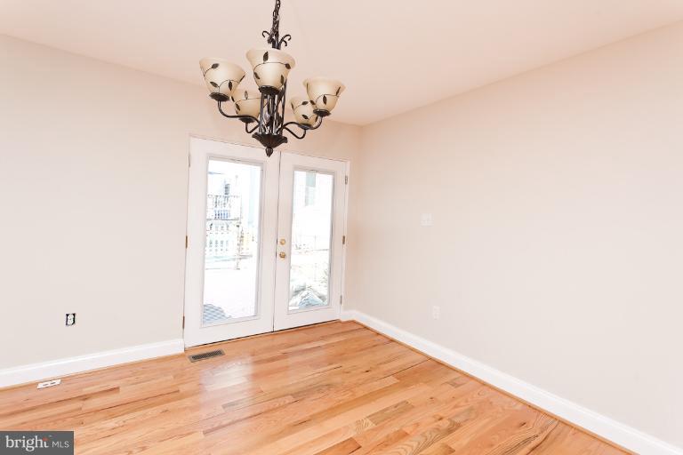 3714 Roland Avenue Baltimore, MD 21211 - Photo 4 of 23 Dining Room
