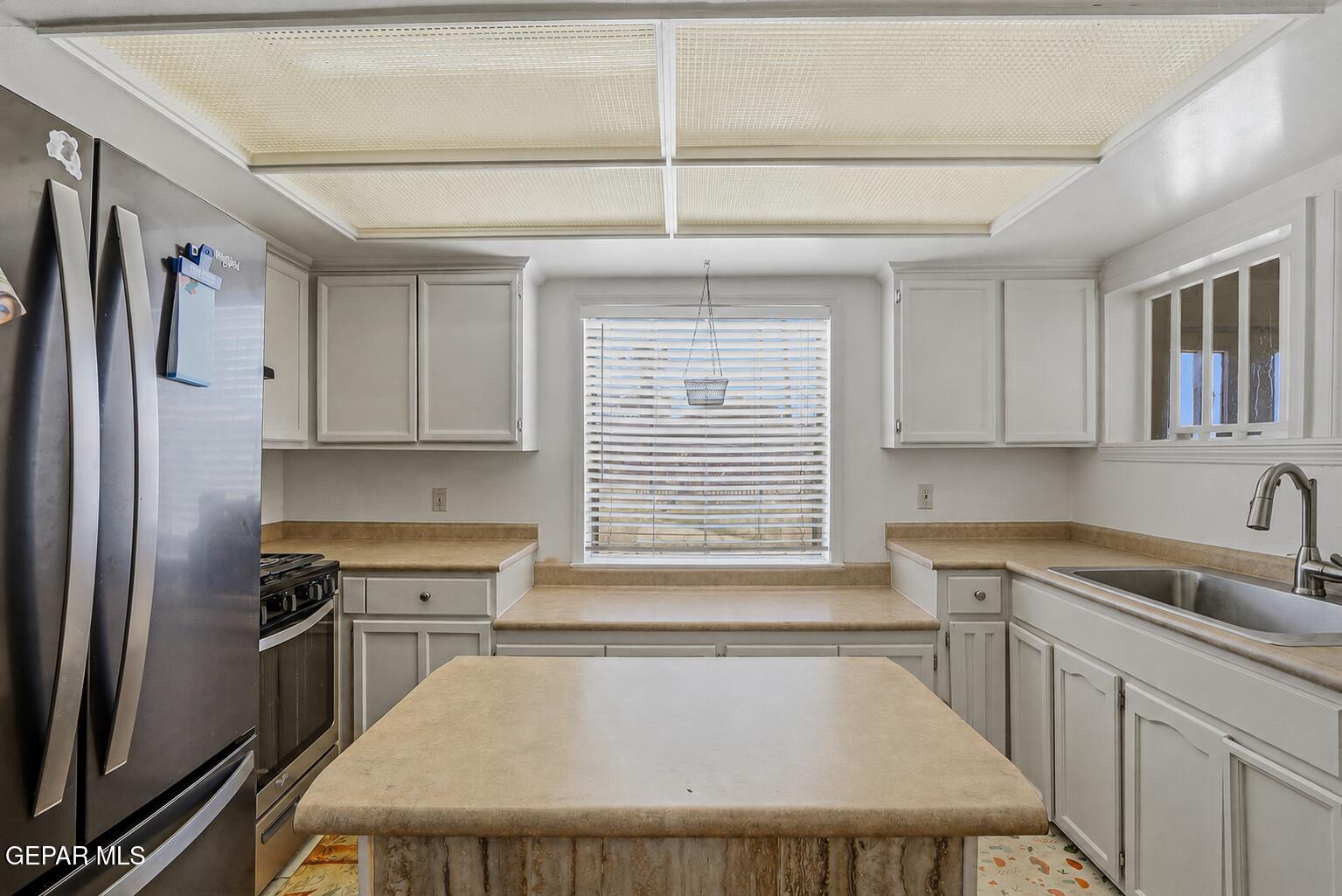510 Mockingbird Road El Paso, TX 79907 - Photo 14 of 62 FC75570E-73E3-484B-9B79-FE01D3491EB2