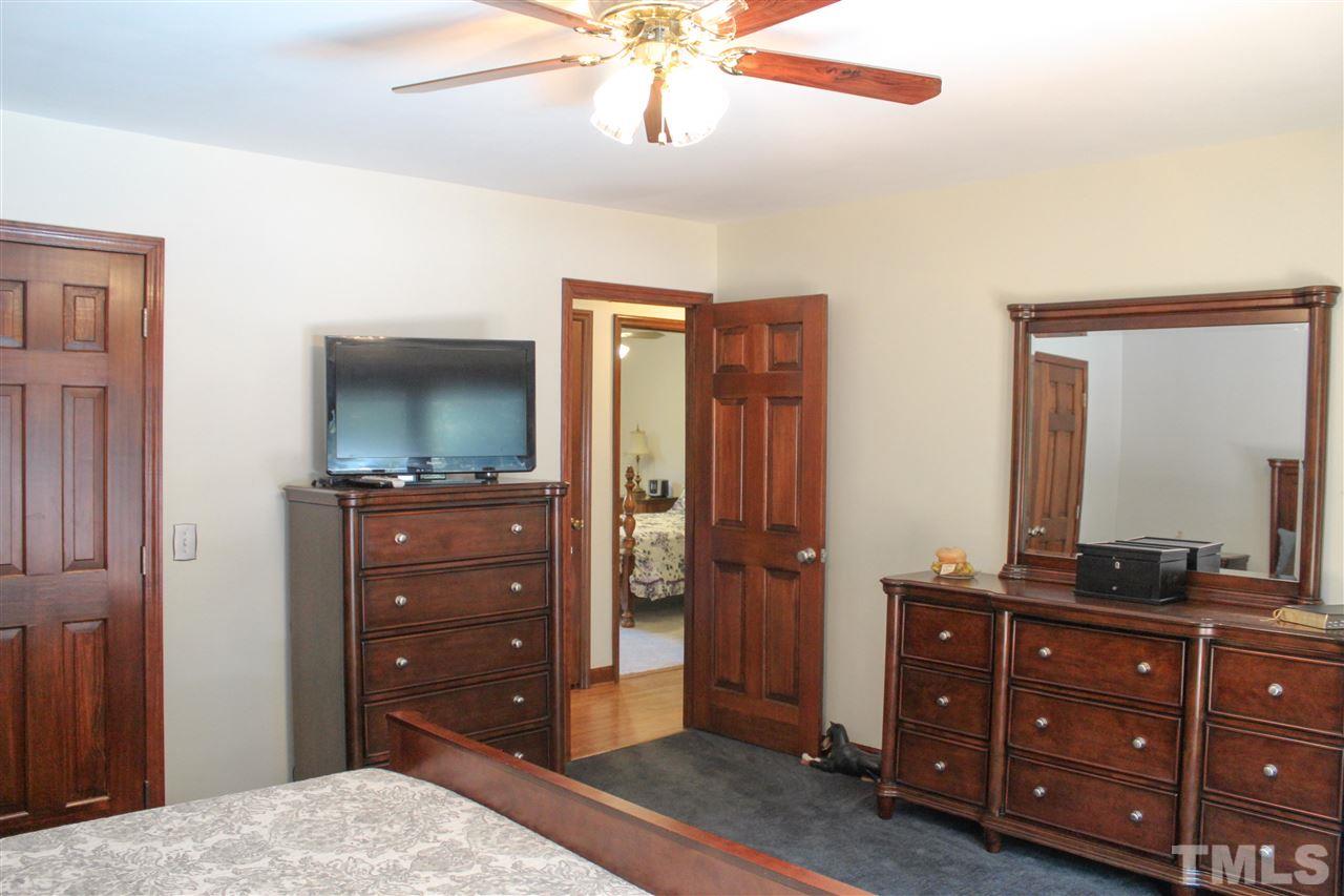 3513 Horseshoe Bend Raleigh, NC 27613 - Photo 20 of 29
