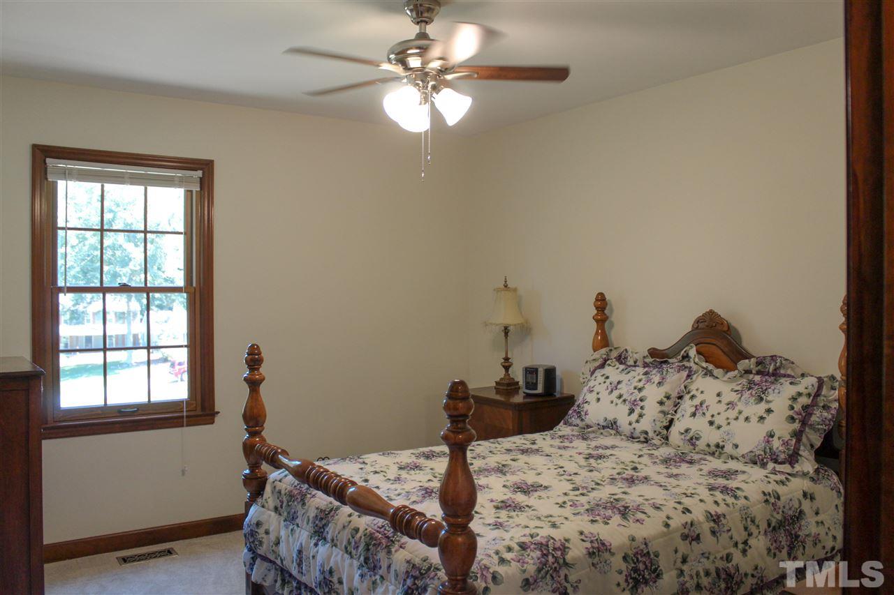 3513 Horseshoe Bend Raleigh, NC 27613 - Photo 26 of 29