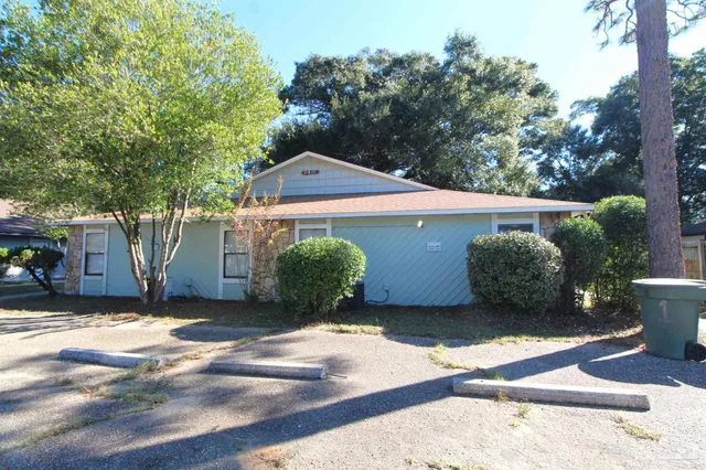 $1,095 | 6810 Tiki Lane, Unit 1, Pensacola, FL 32503
