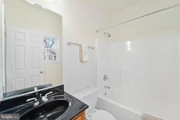 $775,000 | 6380 Mallard Lane, Lothian, MD 20711