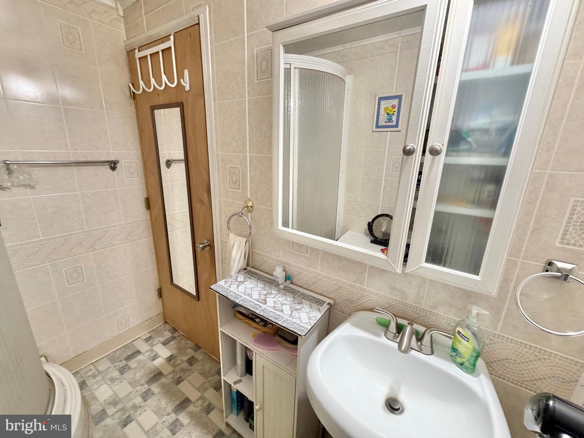 66 Hanover Street Pemberton, NJ 08068 - Photo 20 of 56 First floor full bathroom