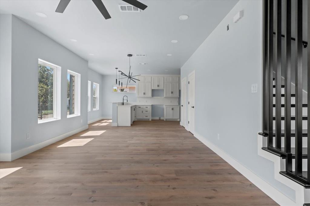 1116 East Oleander Street Fort Worth, TX 76104 - Photo 7 of 32 a view of kitchen and windows